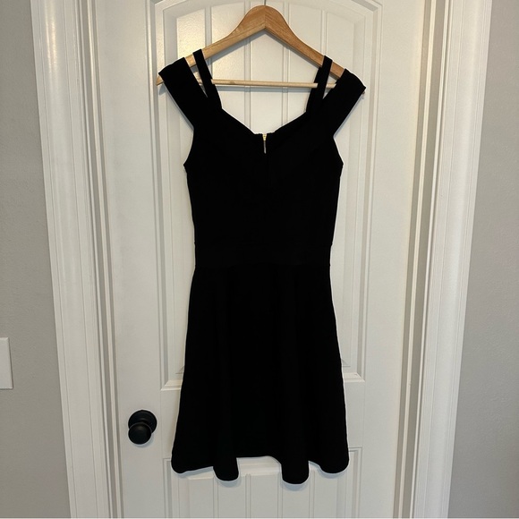 Milly Mini Dress Black Fit and Flare Off Shoulder Cocktail Party Size Small - Picture 3 of 7